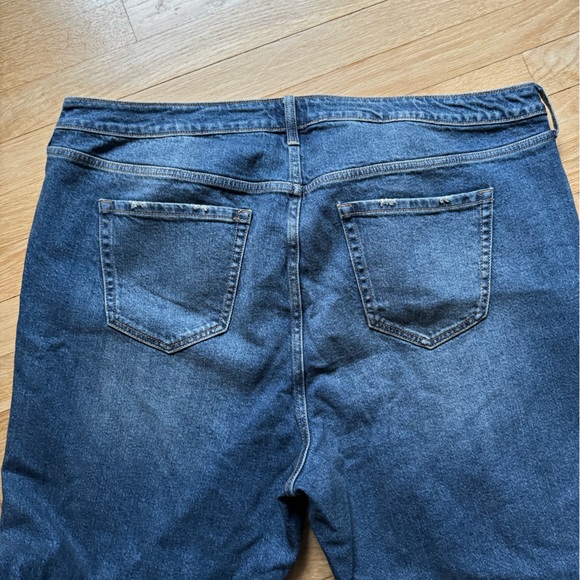 NWOT Studded Straight High-Rise Jean - Picture 11 of 13